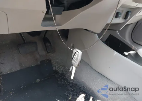 2013 Honda Insight из США, поврежденный, VIN JHMZE2H37DS002355